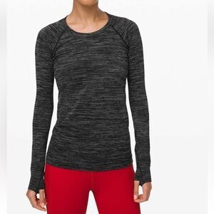 Lululemon Swiftly Speed Long Sleeve in Black / White / Black, Size 2